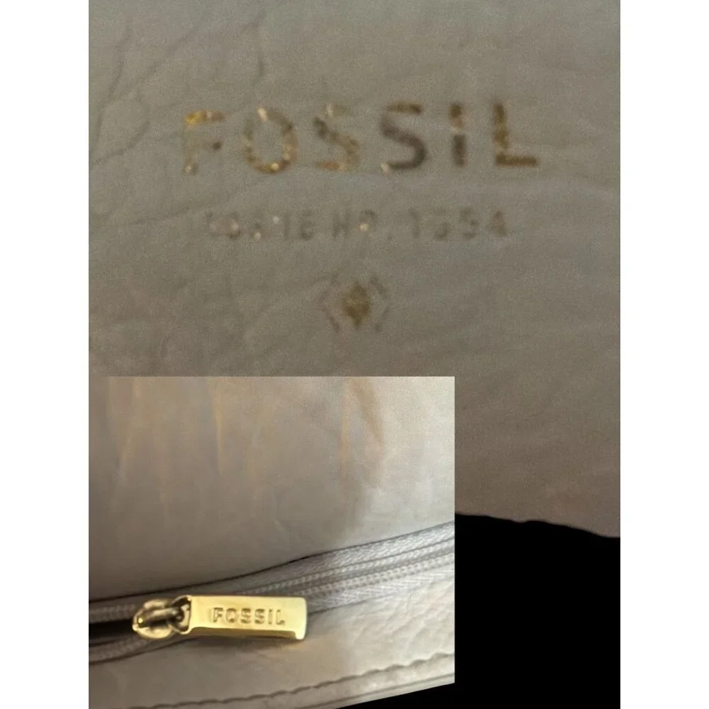 Fossil Crossbody Bag ZB5701 Chalk White Leather Convertible Clutch Bag Charm - Picture 8 of 8